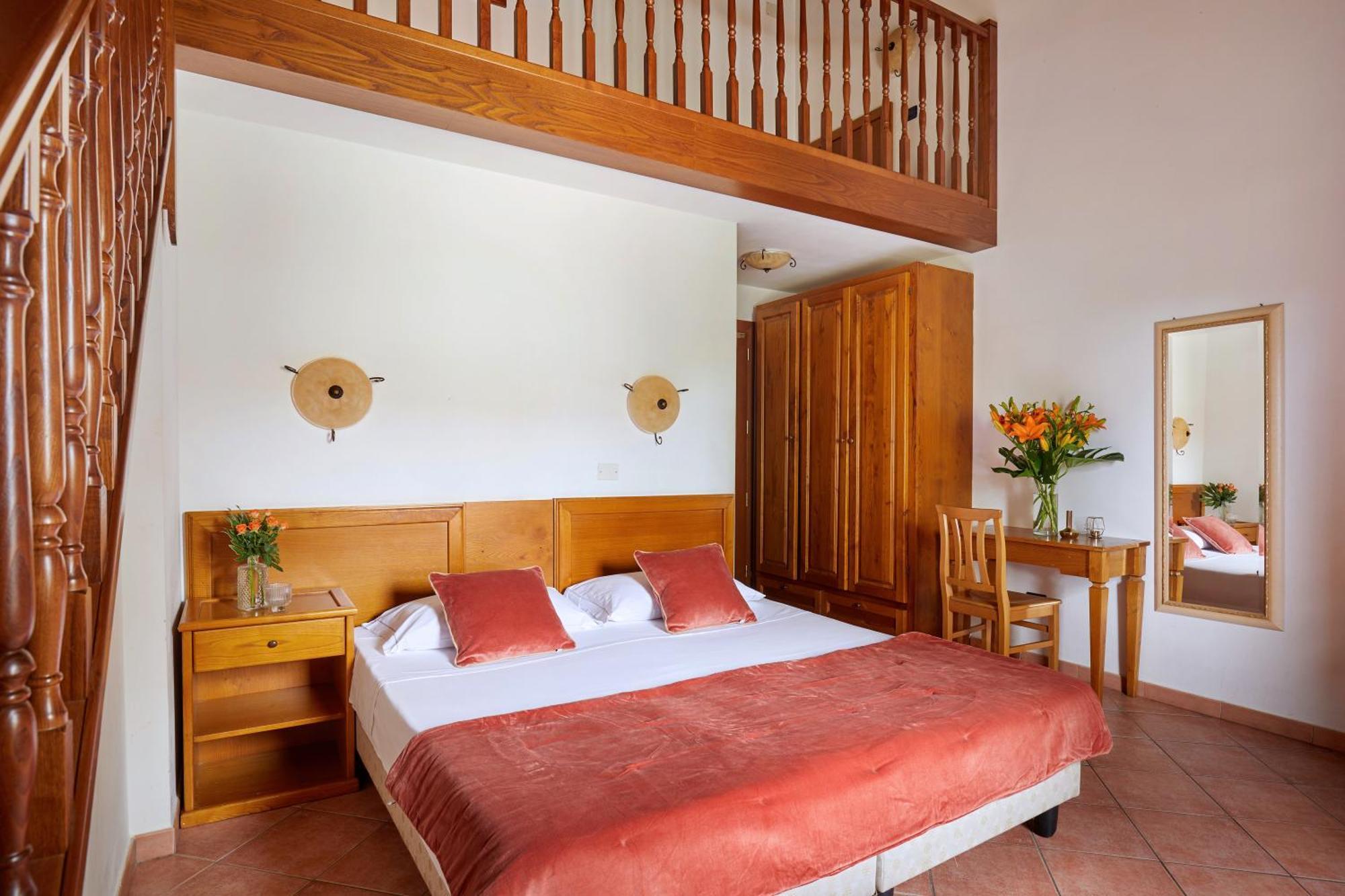 Relais Belvedere มอนเตคาตีนี วัล ดิ เชชินา ห้อง รูปภาพ