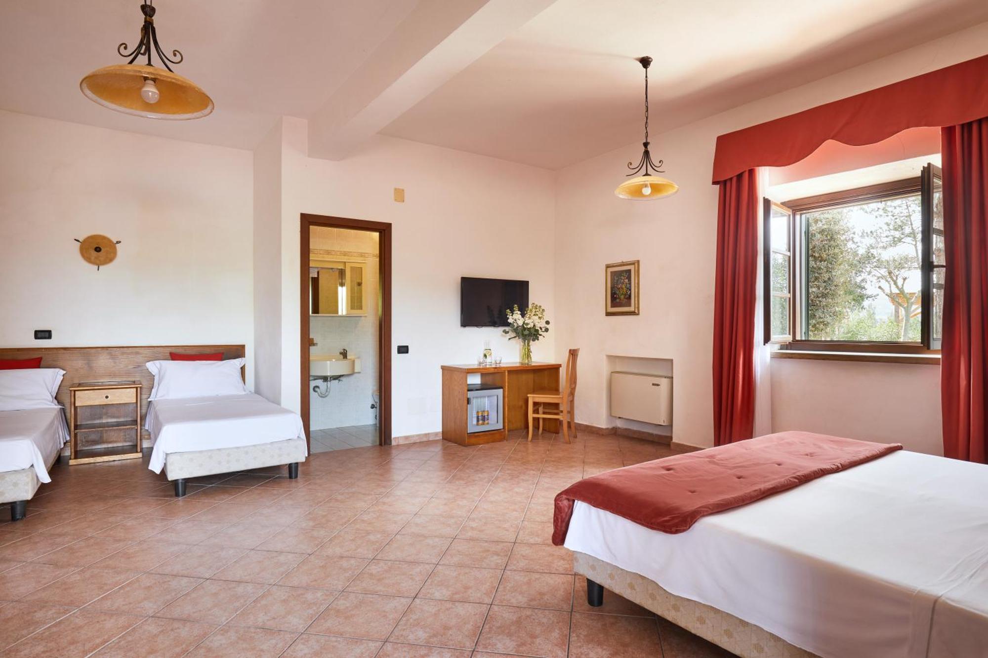 Relais Belvedere มอนเตคาตีนี วัล ดิ เชชินา ภายนอก รูปภาพ